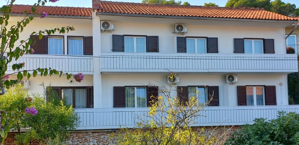 Unser Haus - Ferienwohnungen in Jelsa, Insel Hvar, Kroatien